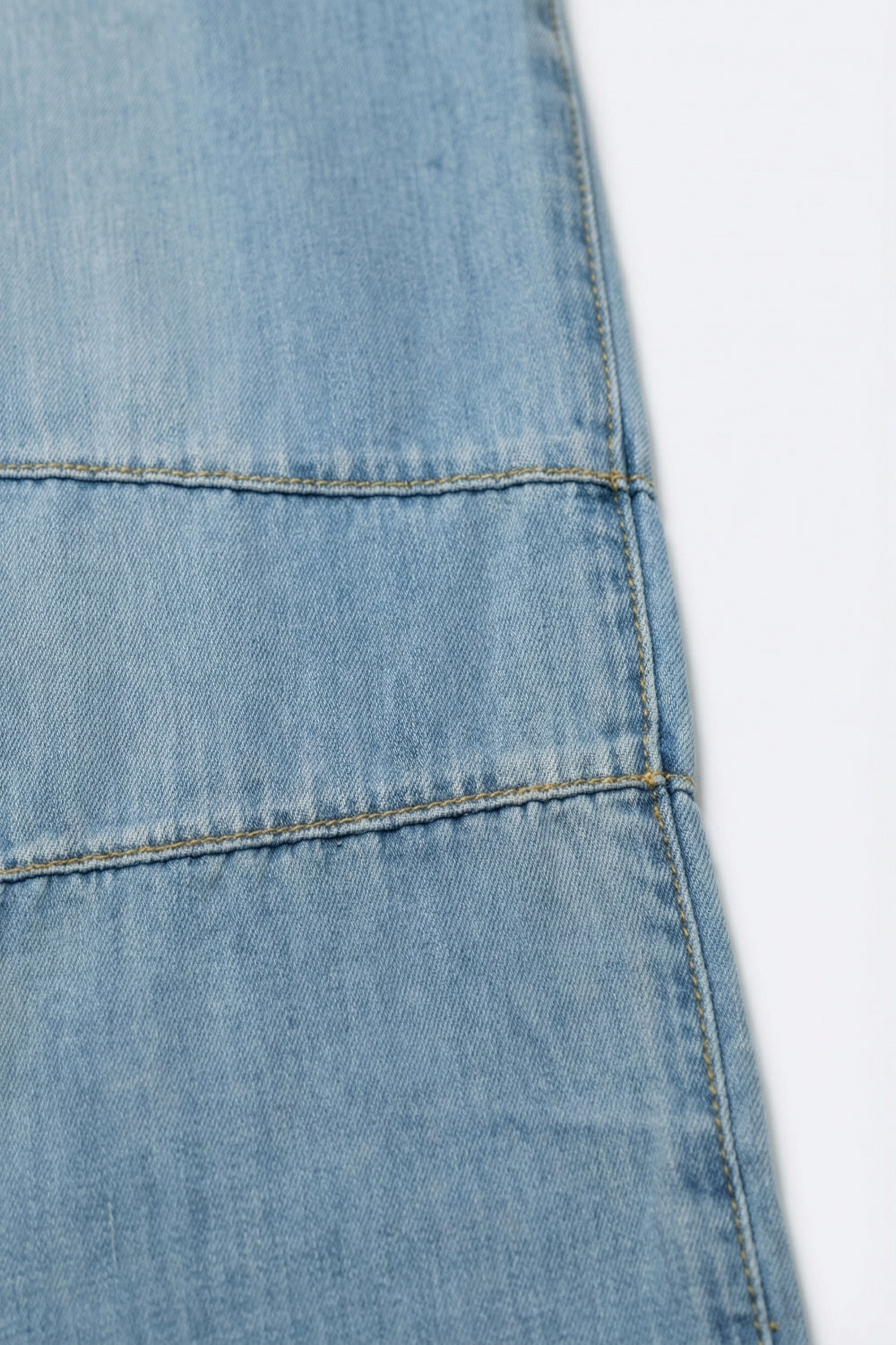 Light Wash Barrel Jeans With Knee Seam Detail - Denim