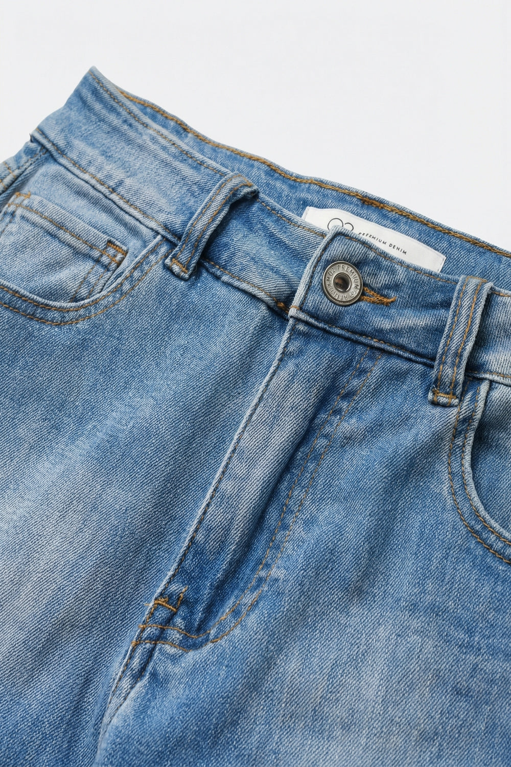 Blue mid Wash Jeans with Straight Leg in mom style fit - Denim