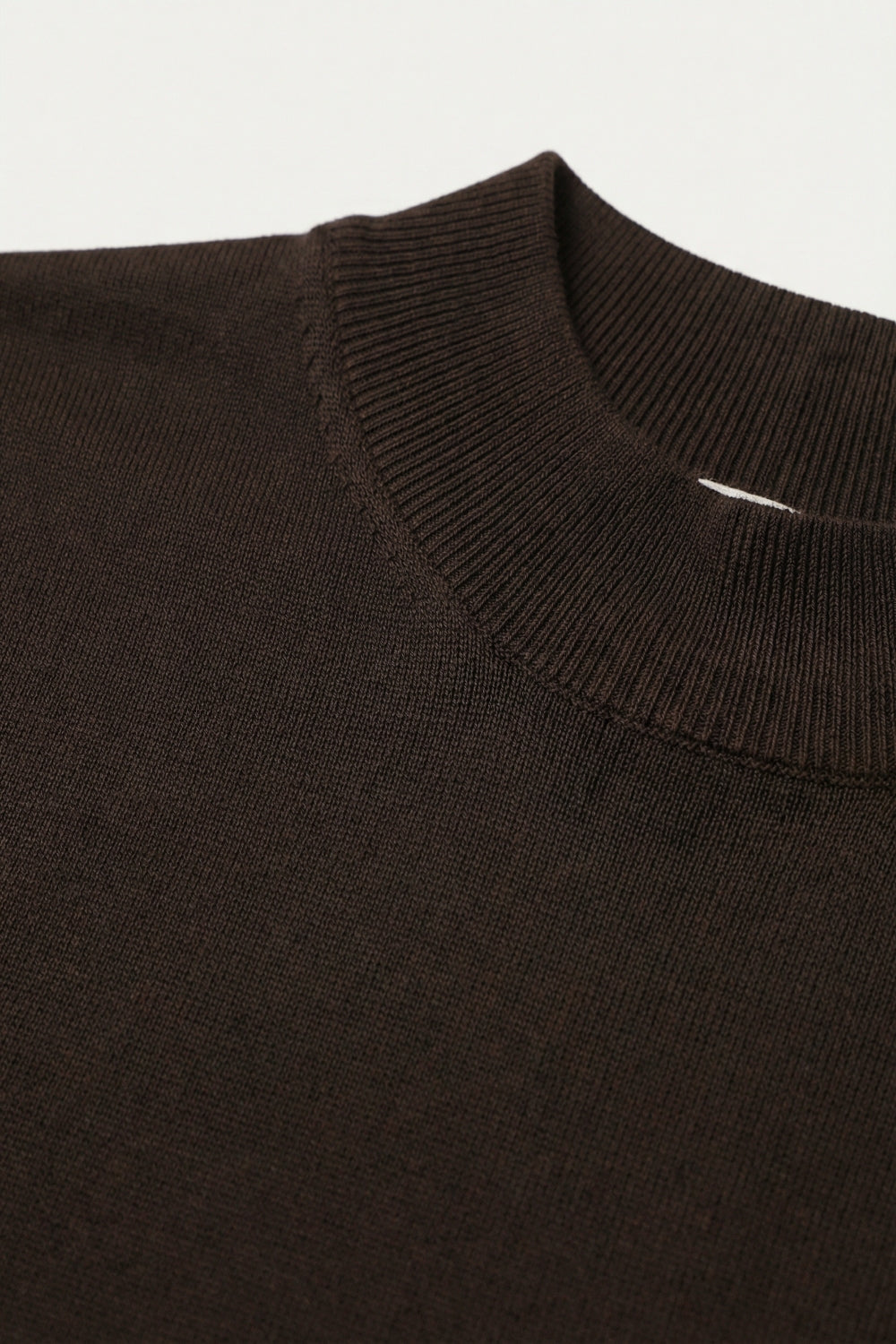 Brown turtleneck sweater with fitted short sleeves - Jumpers