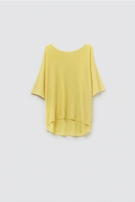 Oversized Yellow sweater with Elbow-Length Sleeves