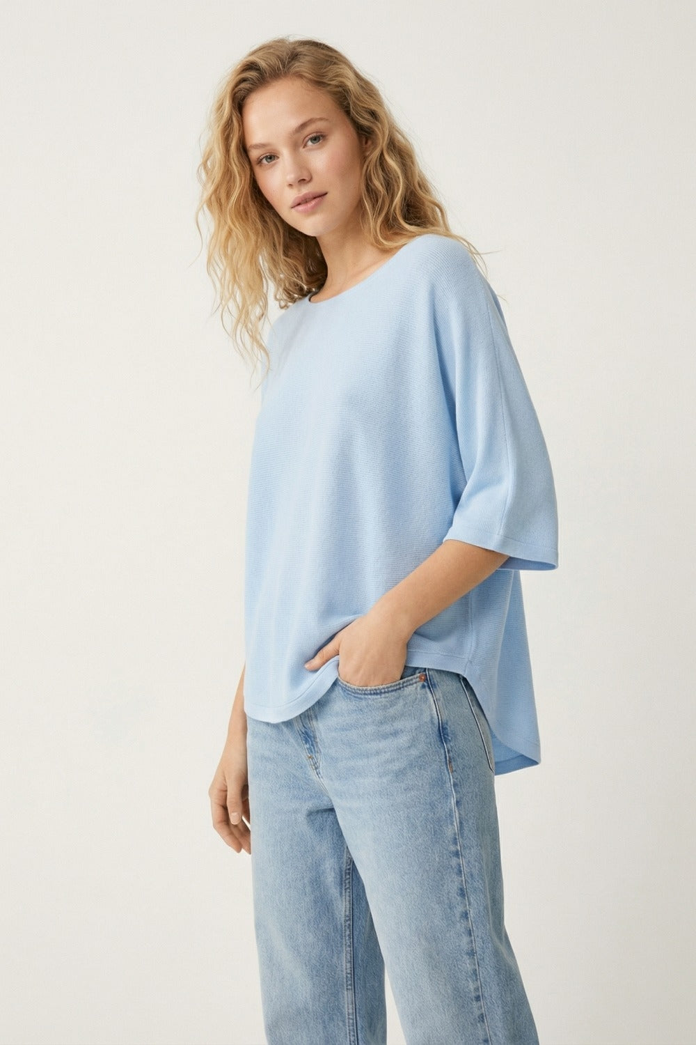 Light Blue Oversized sweater with Elbow-Length Sleeves