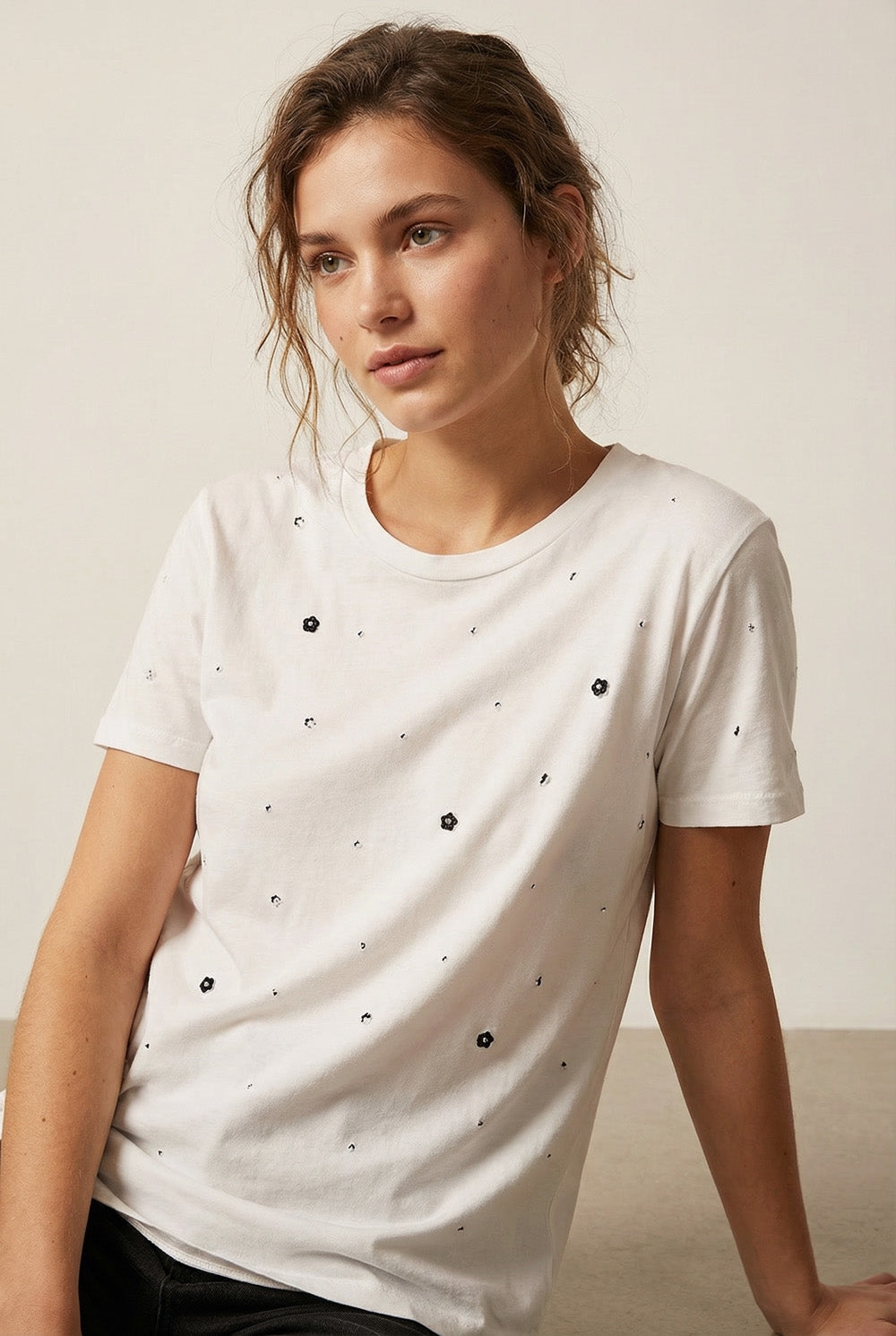 White Cotton T-Shirt Embellished with Strass Details - top