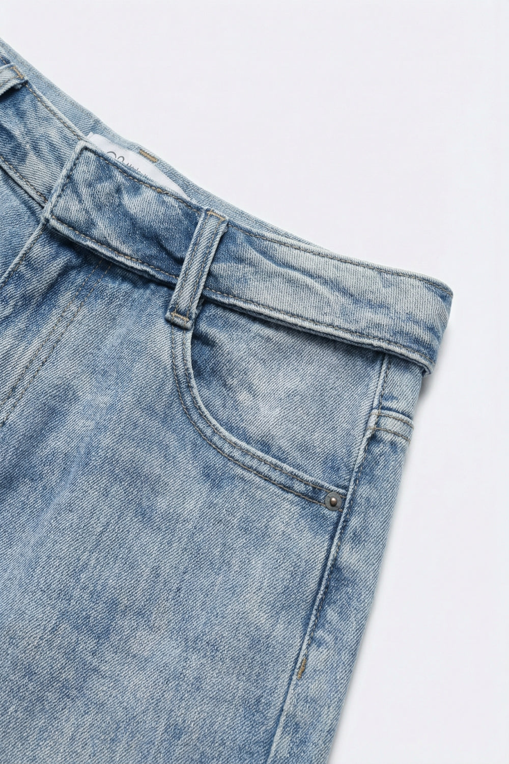 Light Blue Wide-Leg Vintage Wash Jeans with Belt - Denim
