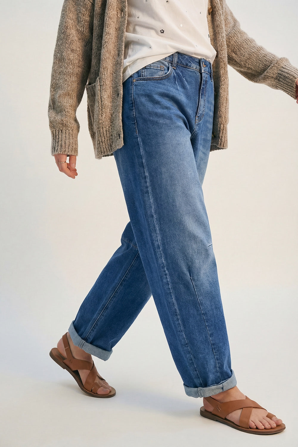 medium wash Barrel jeans with knee seam detail - Denim