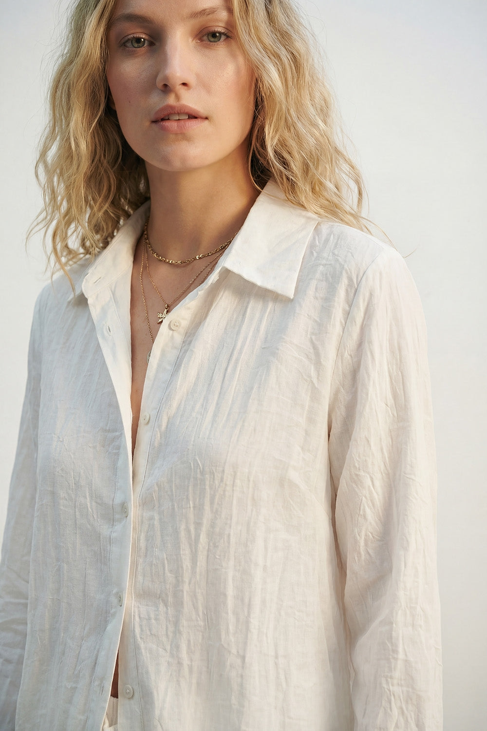 Lightweight Crinkled Shirt with Relaxed Silhouette in cream - Shirts