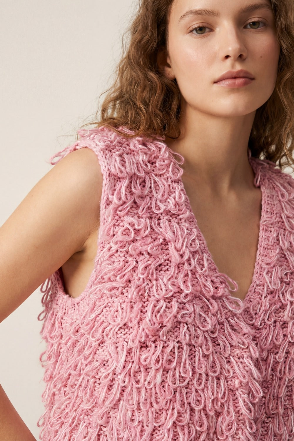 Loop Knit Vest with Textured Fringe Effectm in pink