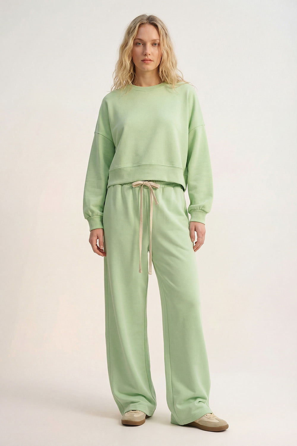 Crew Neck Dropped Shoulder Basic Sweatshirt in green