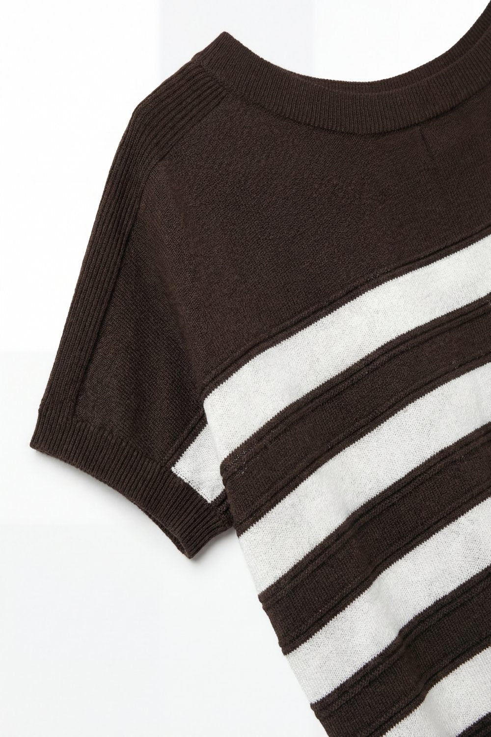 Short-Sleeve Striped Knit sweater in brown