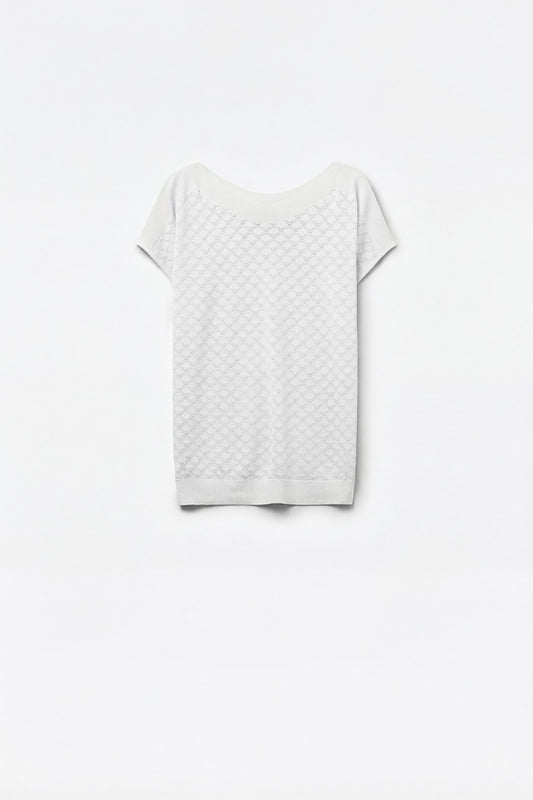 White Textured Knit Sweater with Diamond Pattern