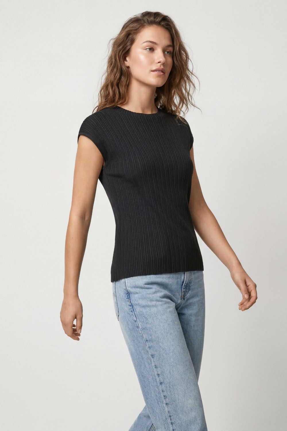 Black fine Ribbed Knit Sleeveless Top