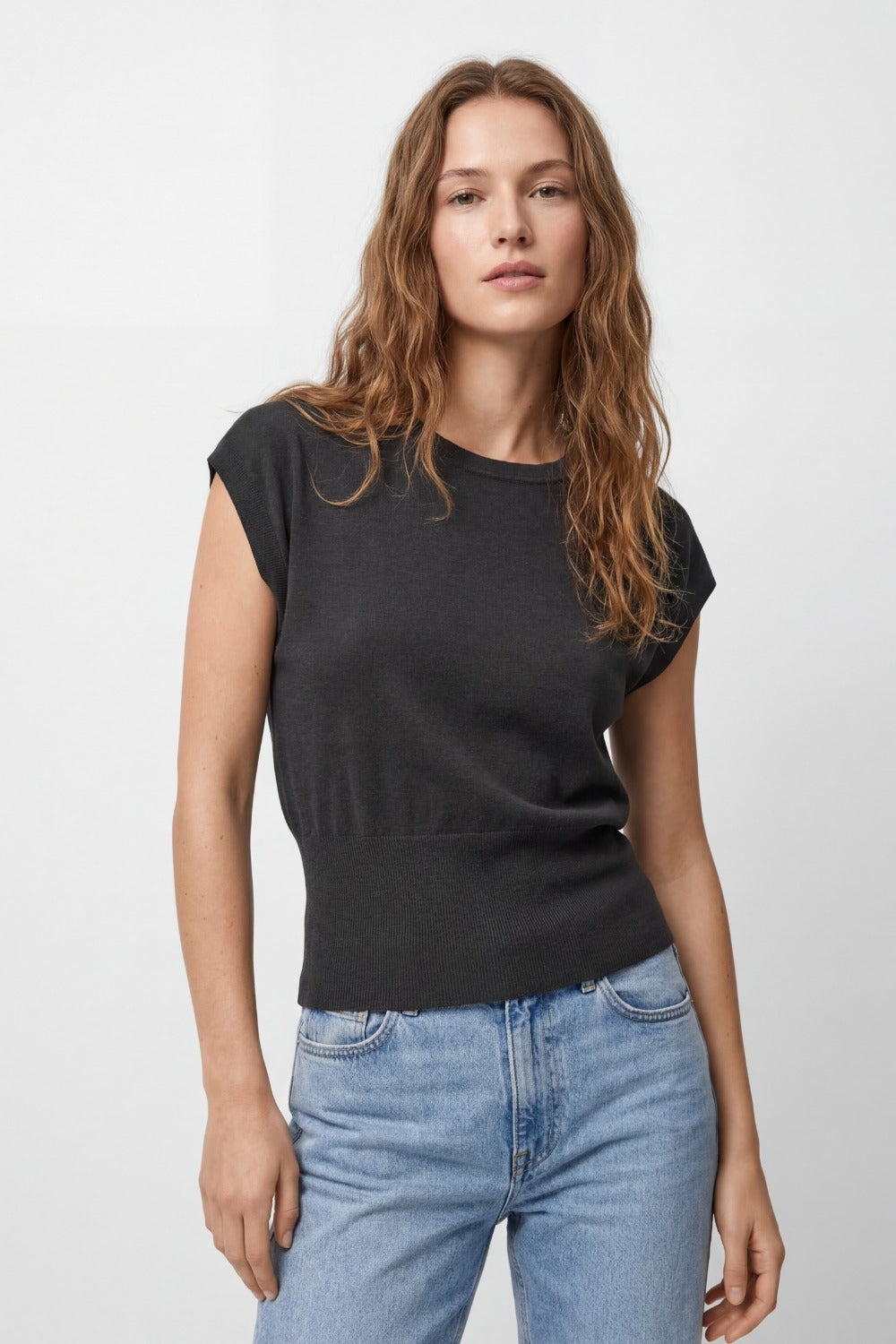 Lightweight Knit sweater with Wide Ribbed Waistband in black - Jumpers