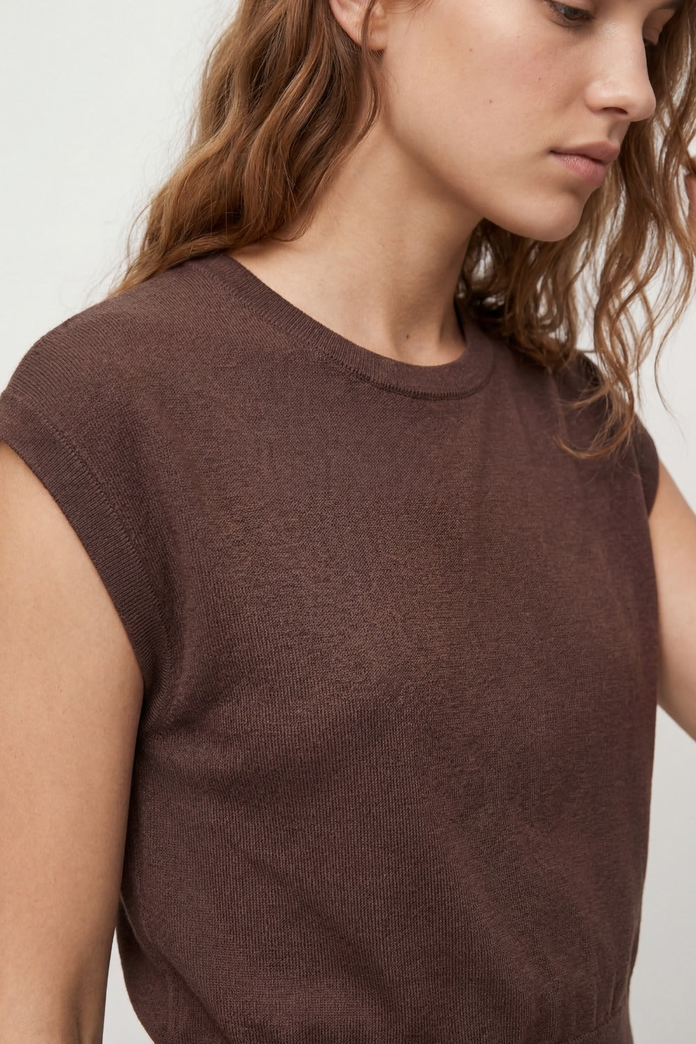 Lightweight Knit sweater with Wide Ribbed Waistband in brown - Jumpers