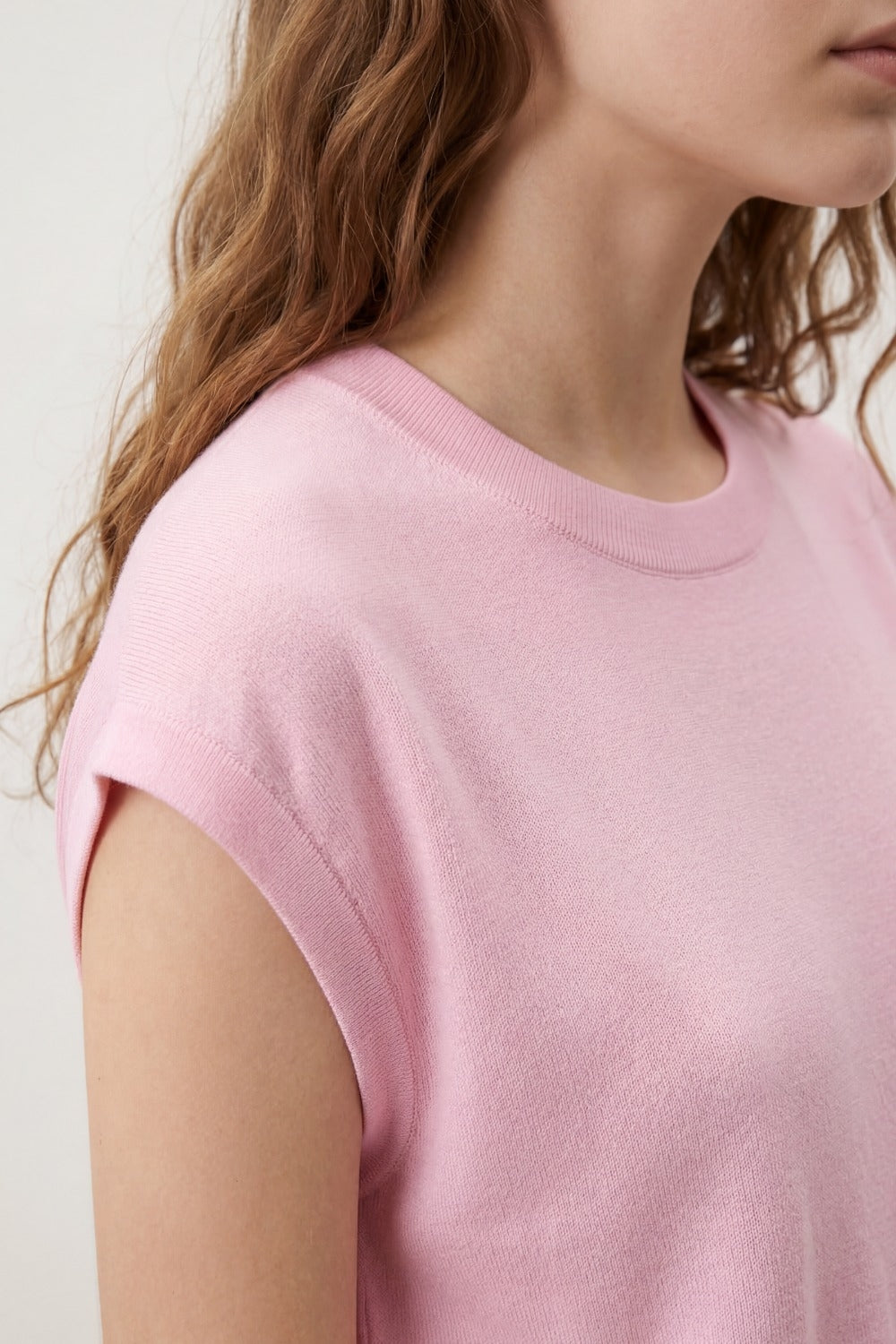 Lightweight Knit sweater with Wide Ribbed Waistband in pink - Jumpers