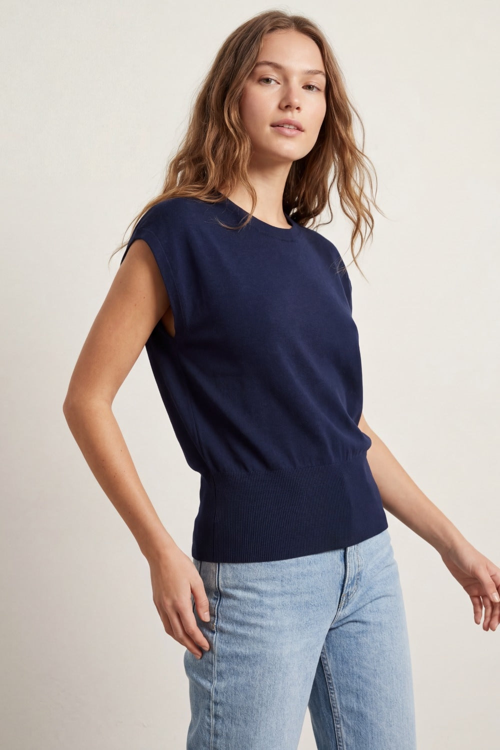 Lightweight Knit sweater with Wide Ribbed Waistband in navy