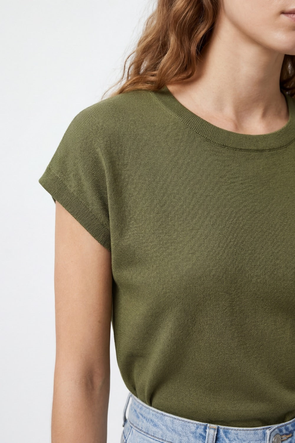 Lightweight Knit sweater with Wide Ribbed Waistband in khaki