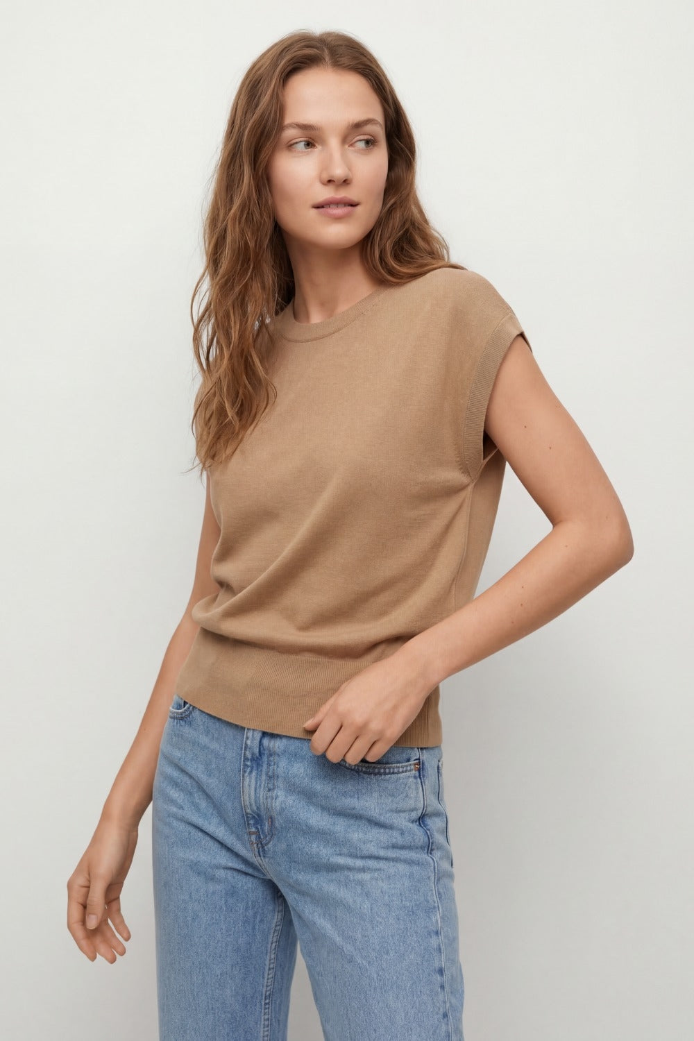 Lightweight Knit sweater with Wide Ribbed Waistband in camel - Jumpers
