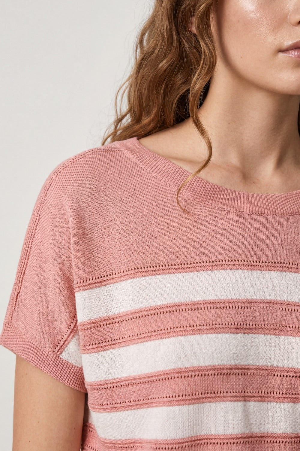 Striped fine Knit Short Sleeve sweater in pink
