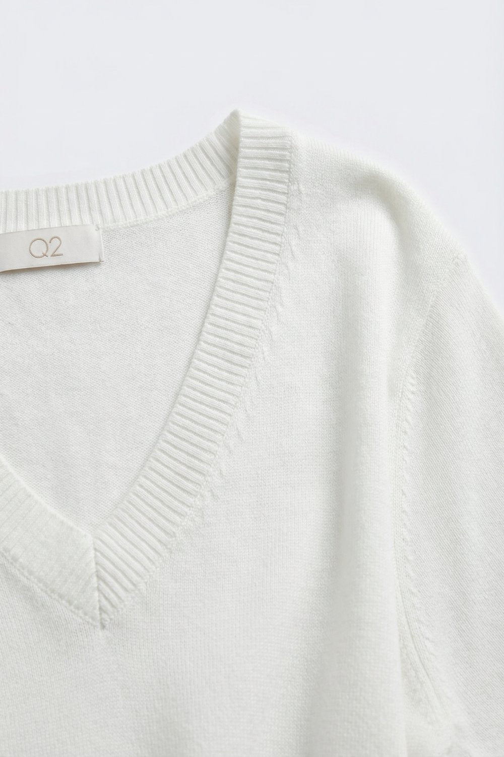 White V-Neck Relaxed Fit Short Sleeve sweater