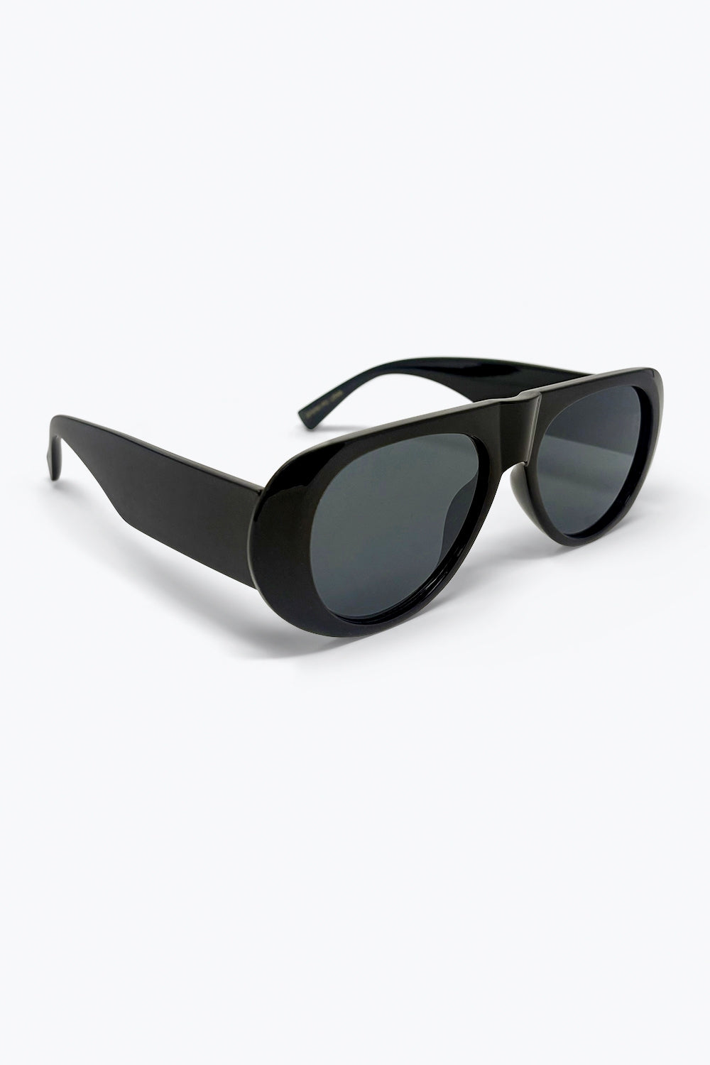 Black Oversized Aviator Sunglasses with Dark Lenses