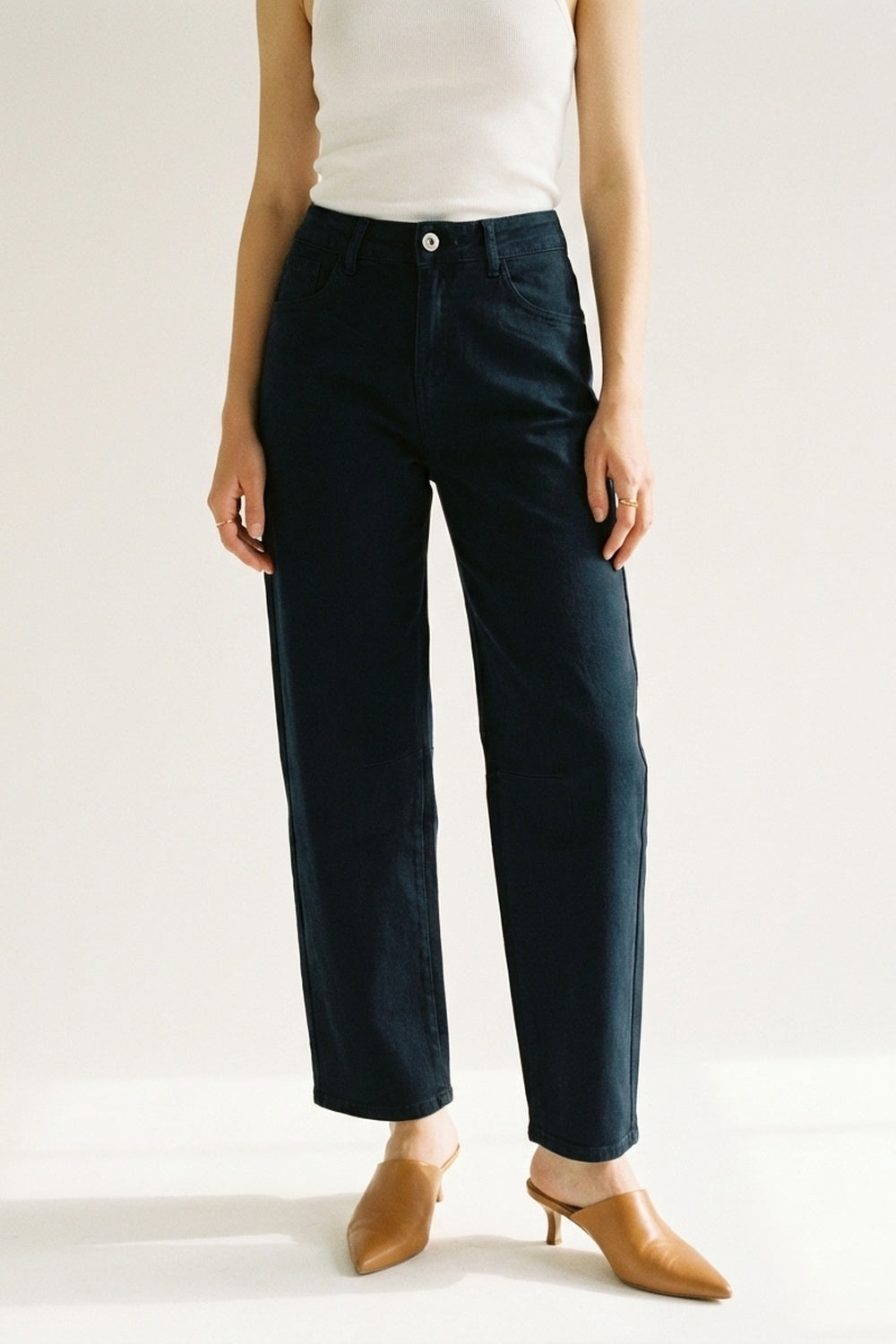 Comfortable stretch jeans with barrel leg in navy - Coloured Jeans