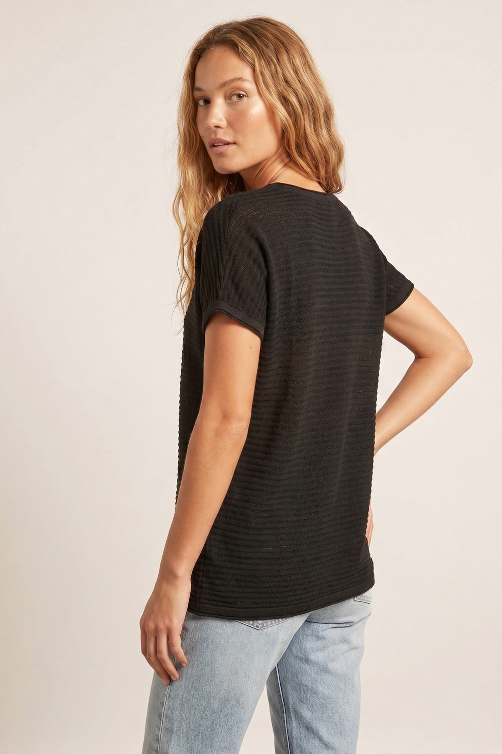 Black Textured Ribbed Knit Short Sleeve sweater