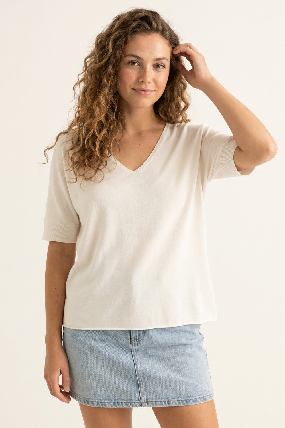 White Relaxed Fit V-Neck Short Sleeve sweater