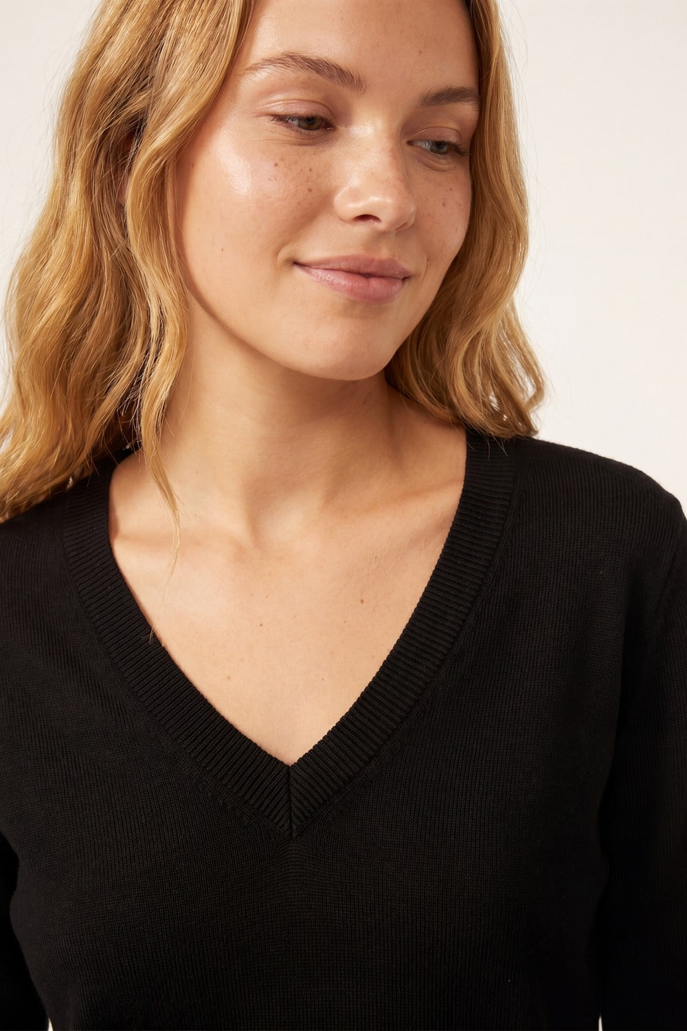 Black Fine Knit V-Neck Sweater with Short Sleeves