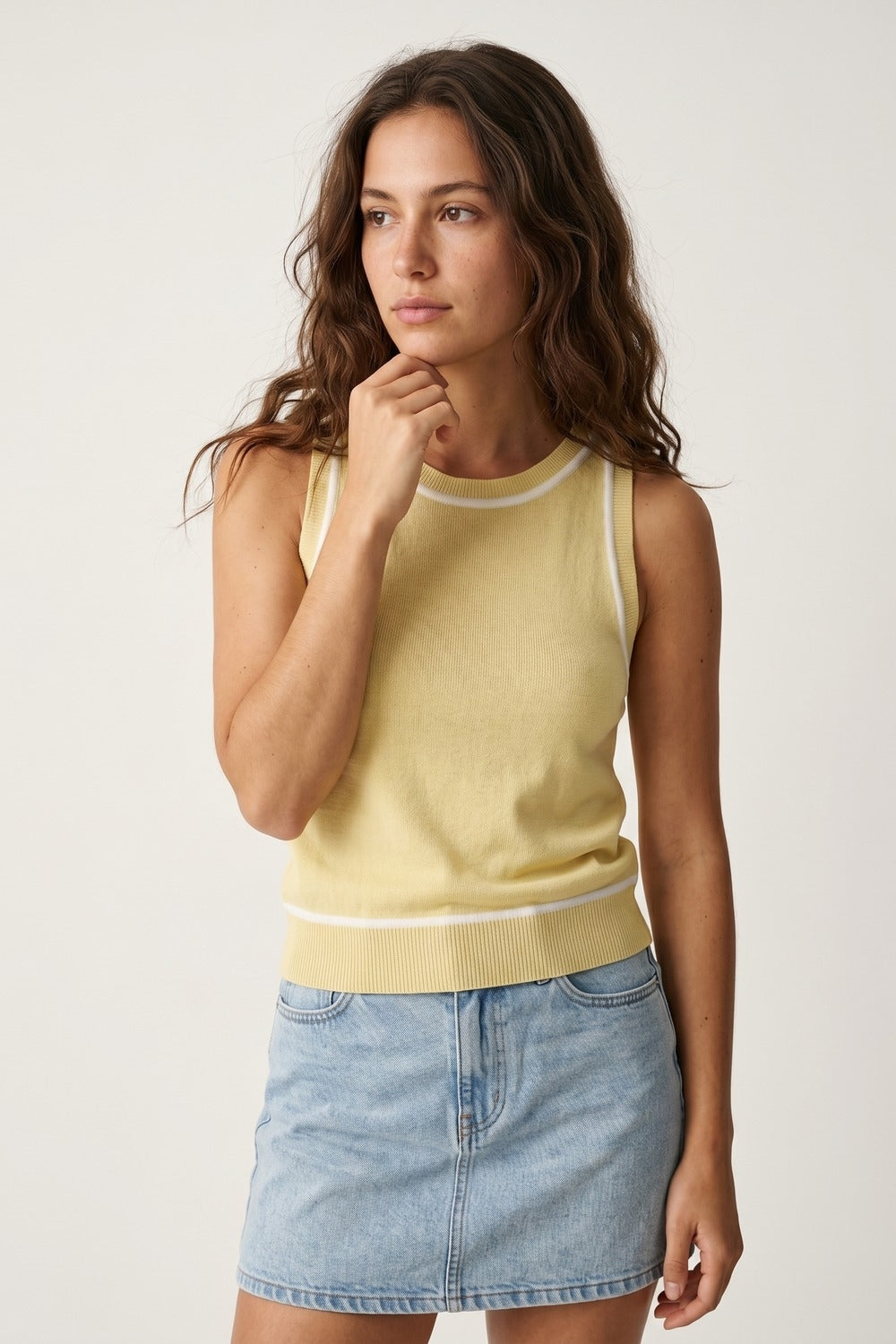 Sleeveless Knitted top In butter yellow Featuring detail white Lines