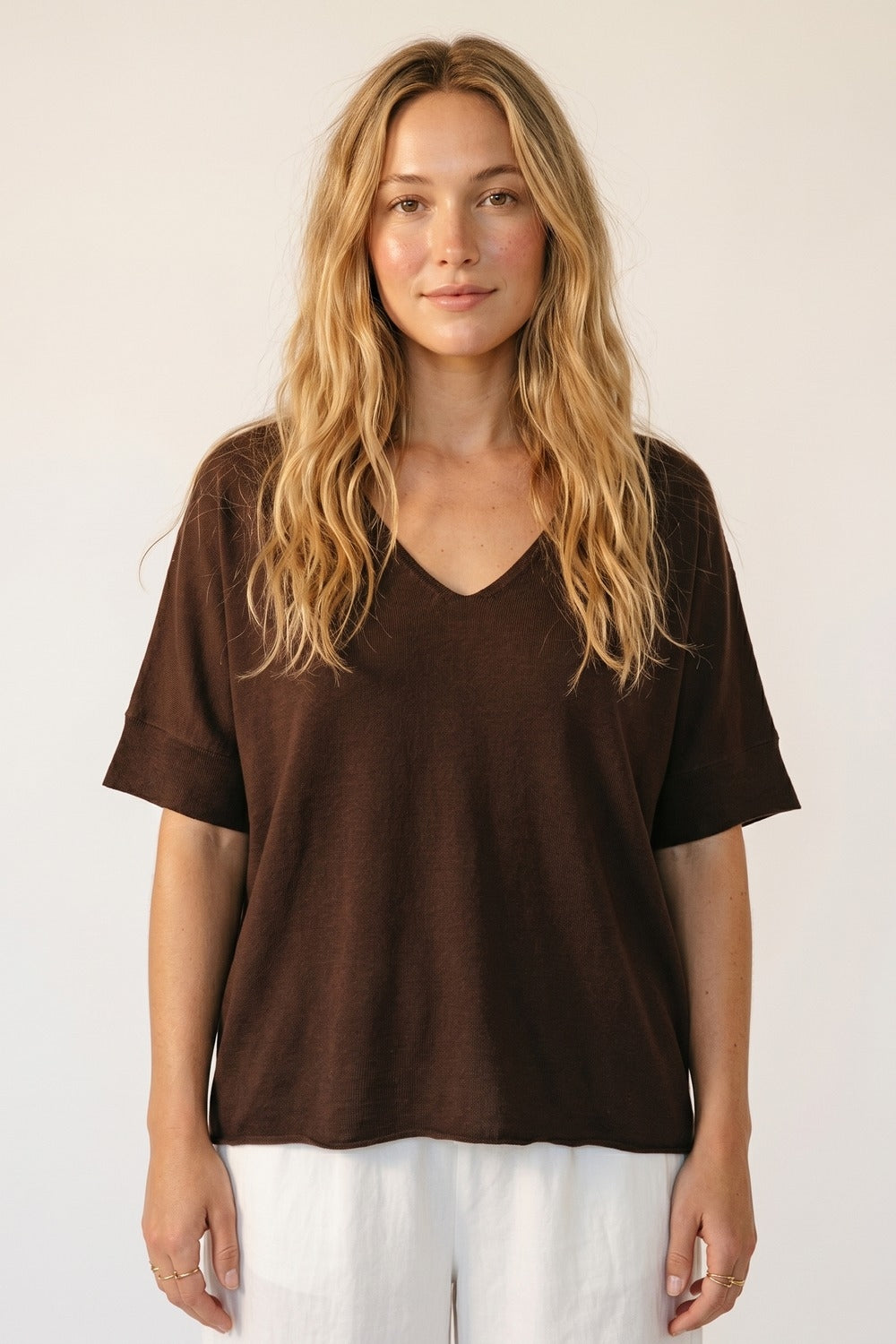 Brown Relaxed V-Neck Knit Top with Short Sleeves