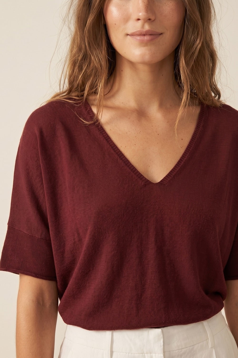Burgundy Relaxed V-Neck Short Sleeve Knit Top