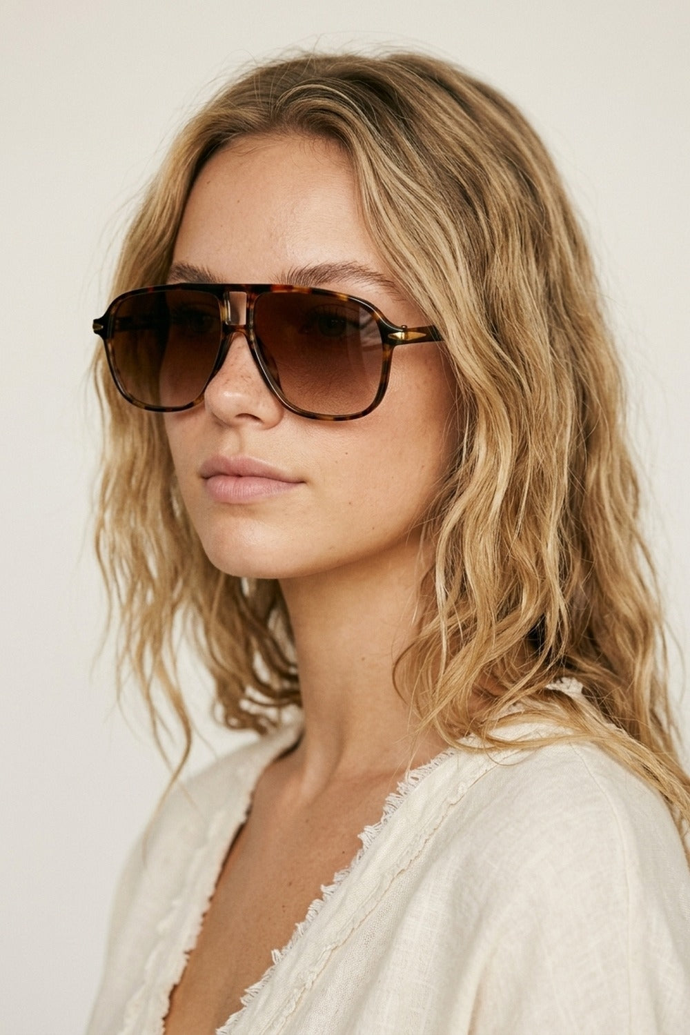 Multicolor Tortoiseshell Pattern Aviator Frame Gradient Lens Sunglasses