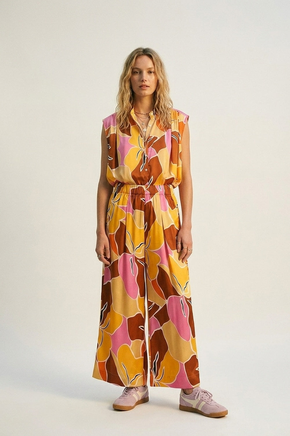 Tropical Print Button-Front Sleeveless Blouse in orange Warm Tones
