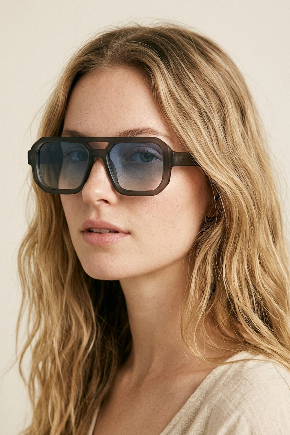 Black Gradient Square Frame Thick Rim Oversize Sunglasses