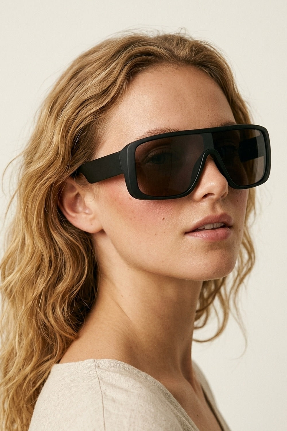 Black Oversize Shield Frame Gradient Visor Style Sunglasses