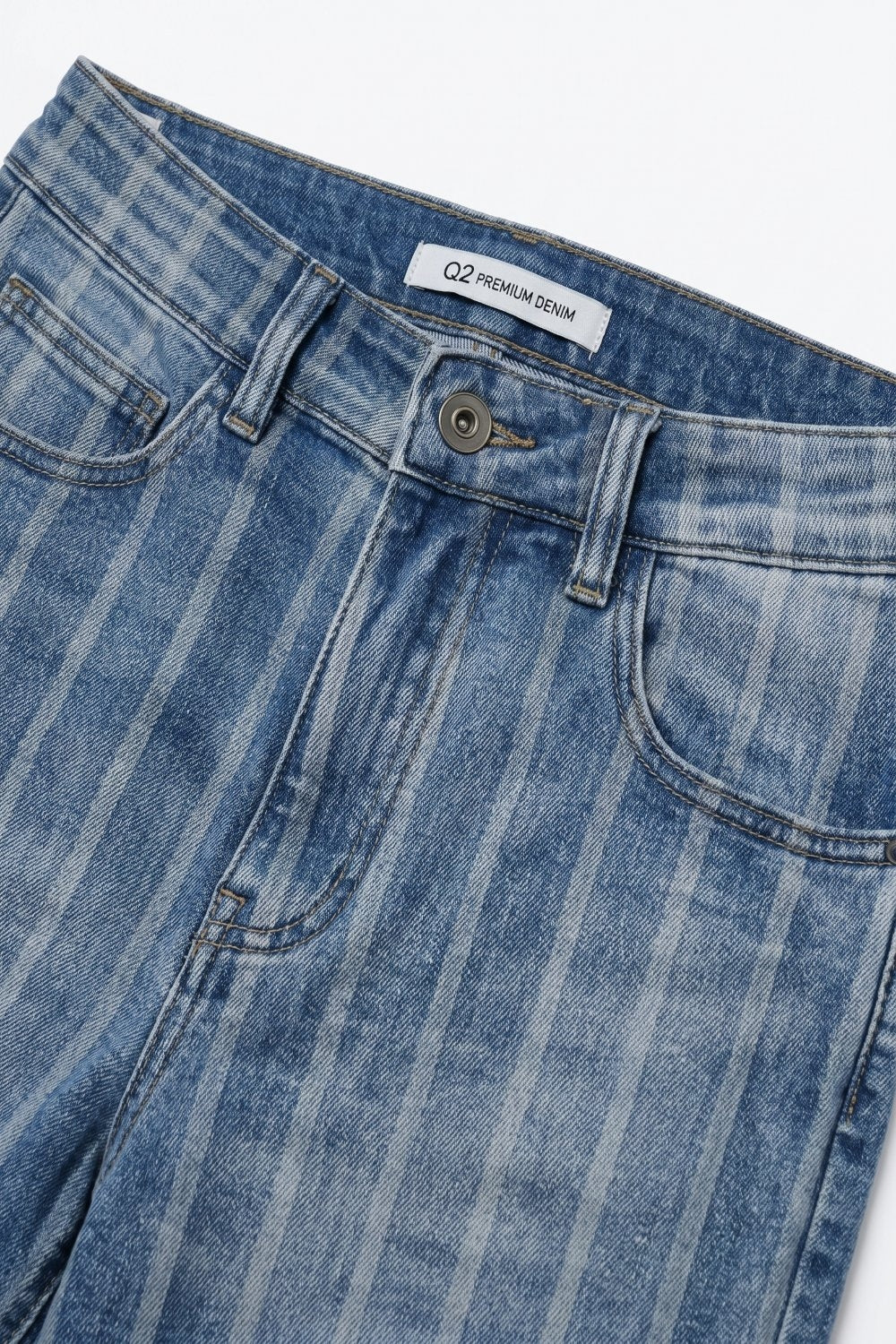 Stripe Design stretch Denim mom Leg Jeans in medium wash - Denim