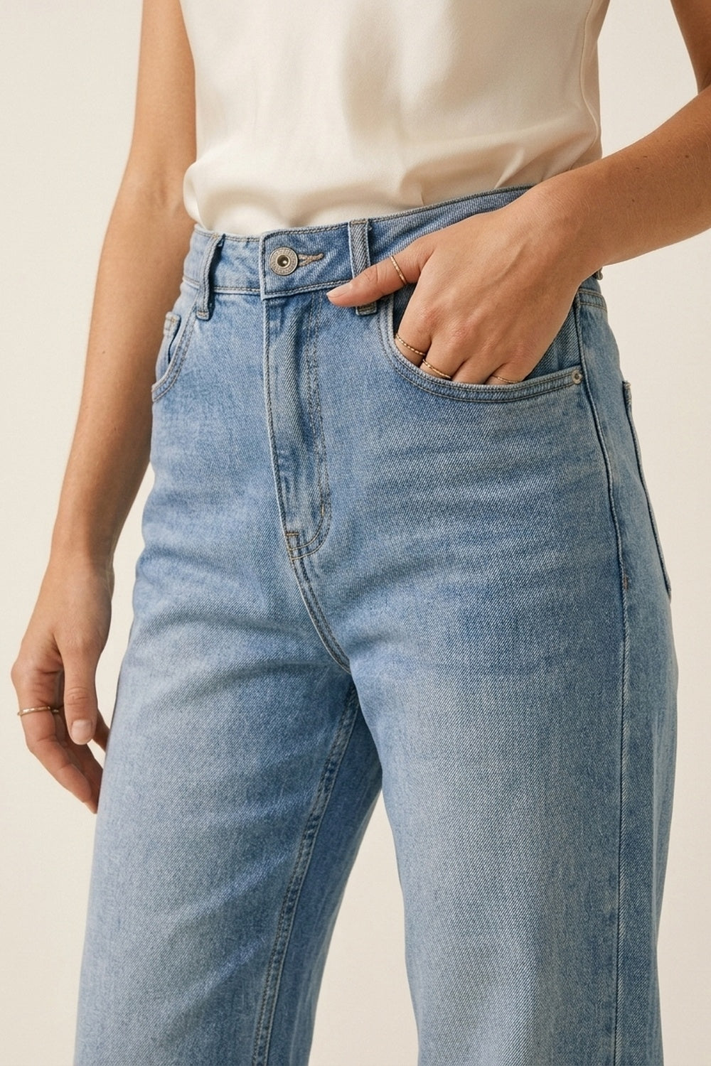 Light Blue Denim Jeans with Pink Back Pockets in strass - Denim