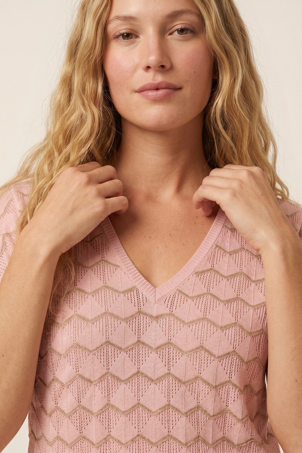 Light Pink Chevron Fine Knit V-Neck Short Sleeve Top