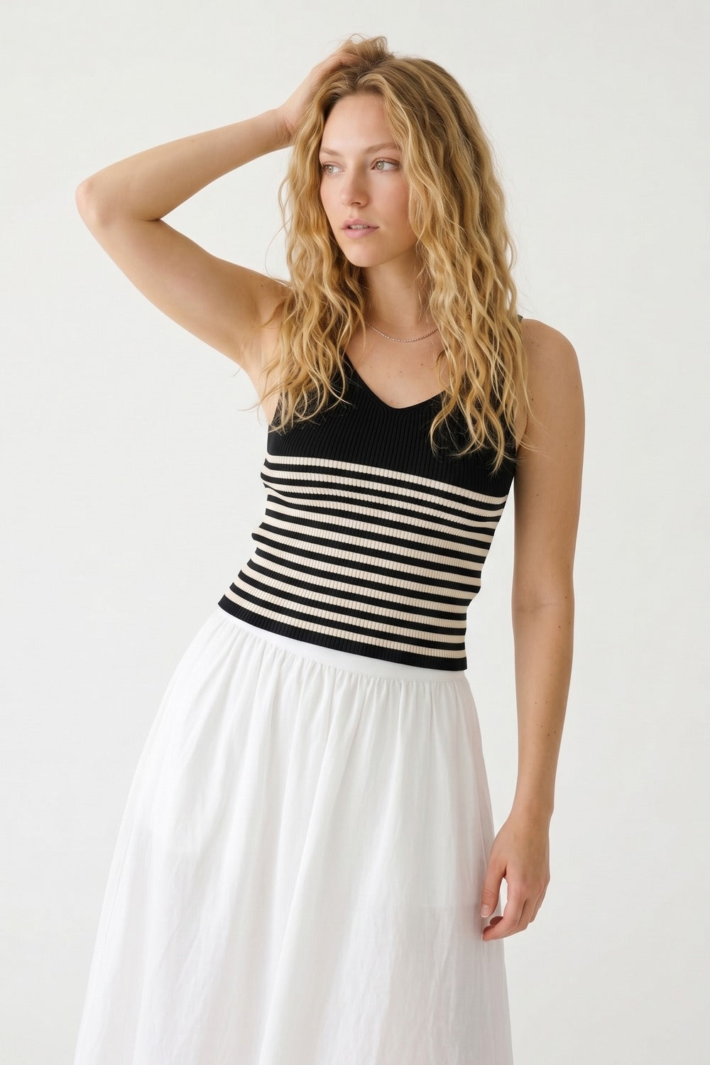 Black Stripe Ribbed Knit V-Neck Fitted Cropped Tank Top