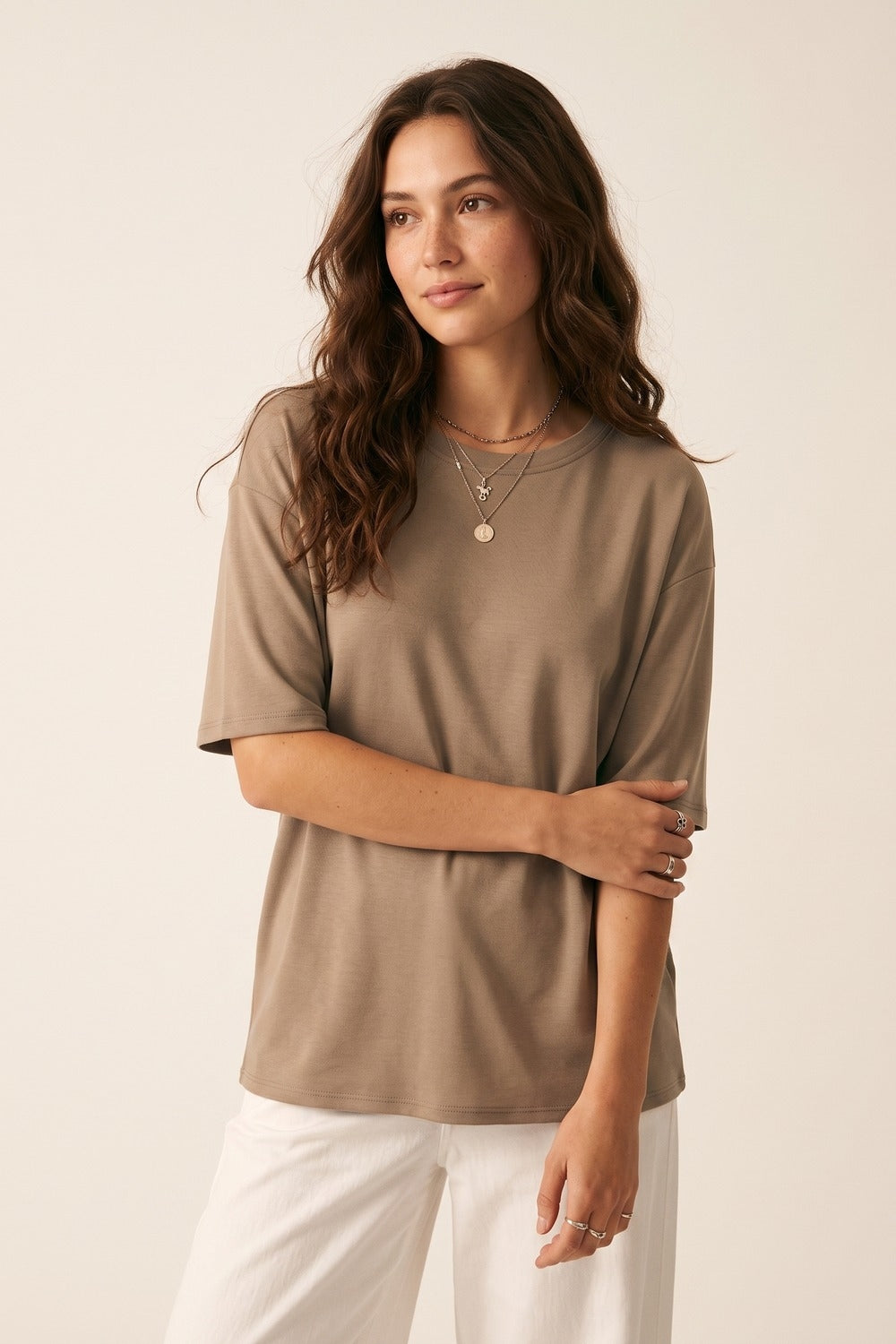 Relaxed Fit Basic Crewneck sweatshirt in camel -