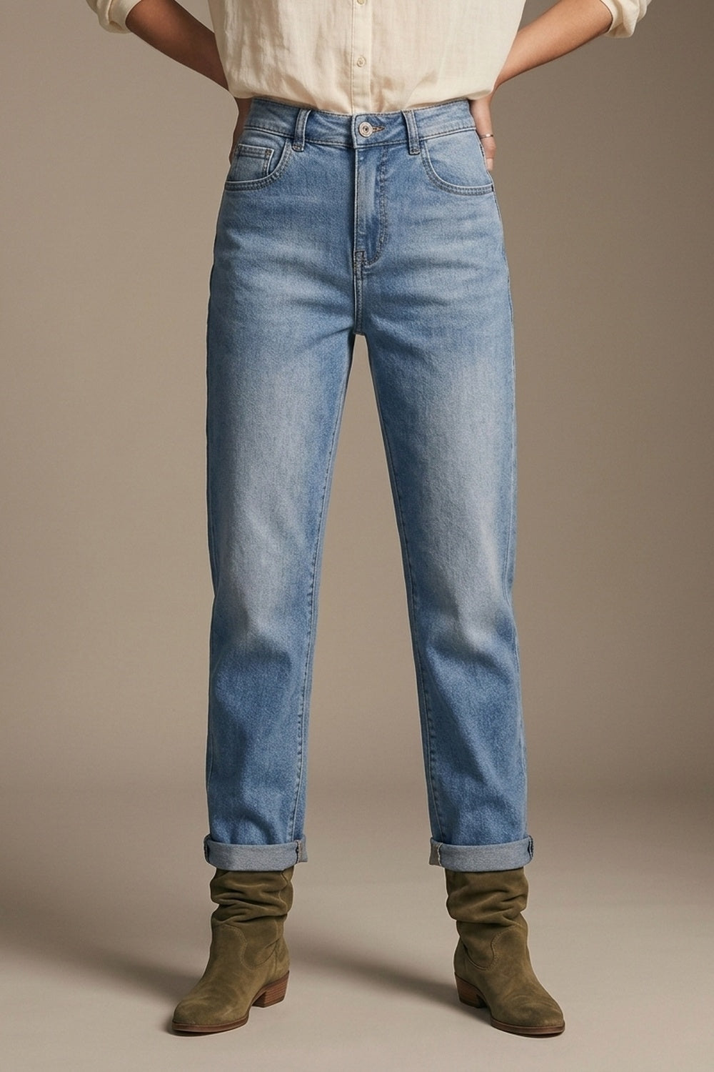 Blue mid Wash Jeans with Straight Leg in mom style fit - Denim