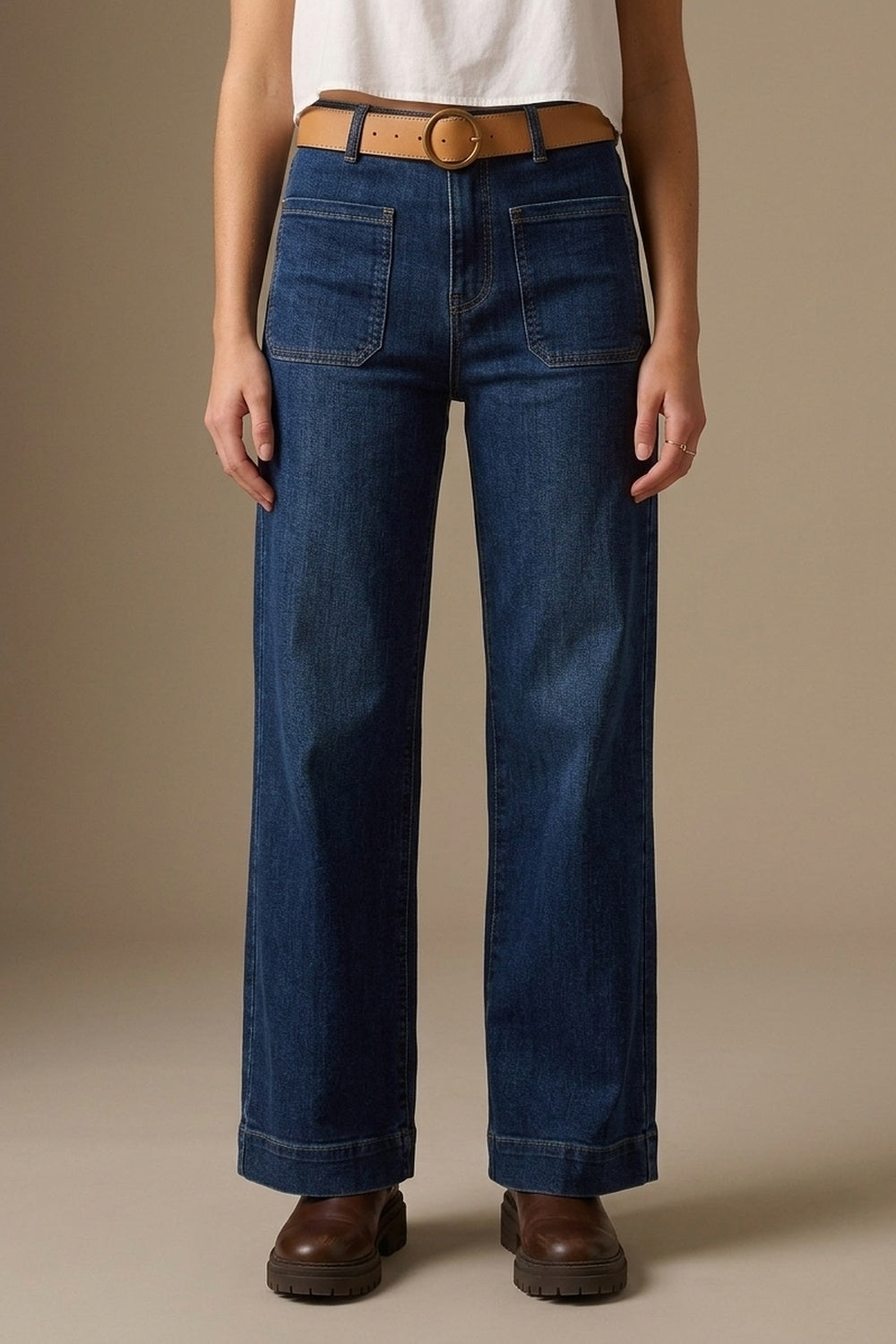 Dark wash jeans with wide leg and pockets - Denim