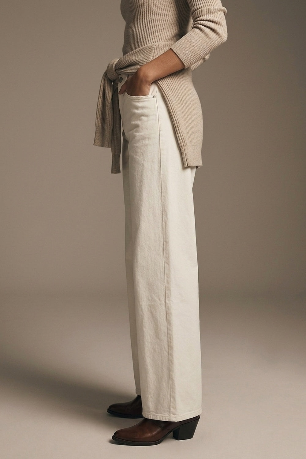 Extra wide leg trousers in cream color - Coloured Jeans