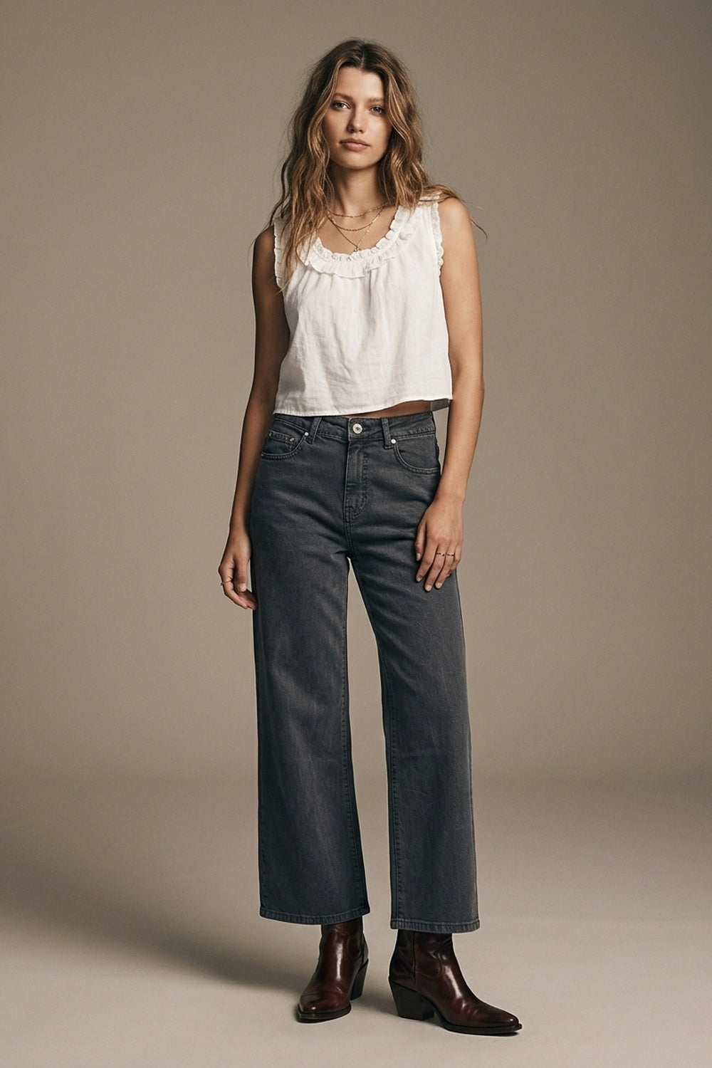 Cropped wide leg jeans in gray