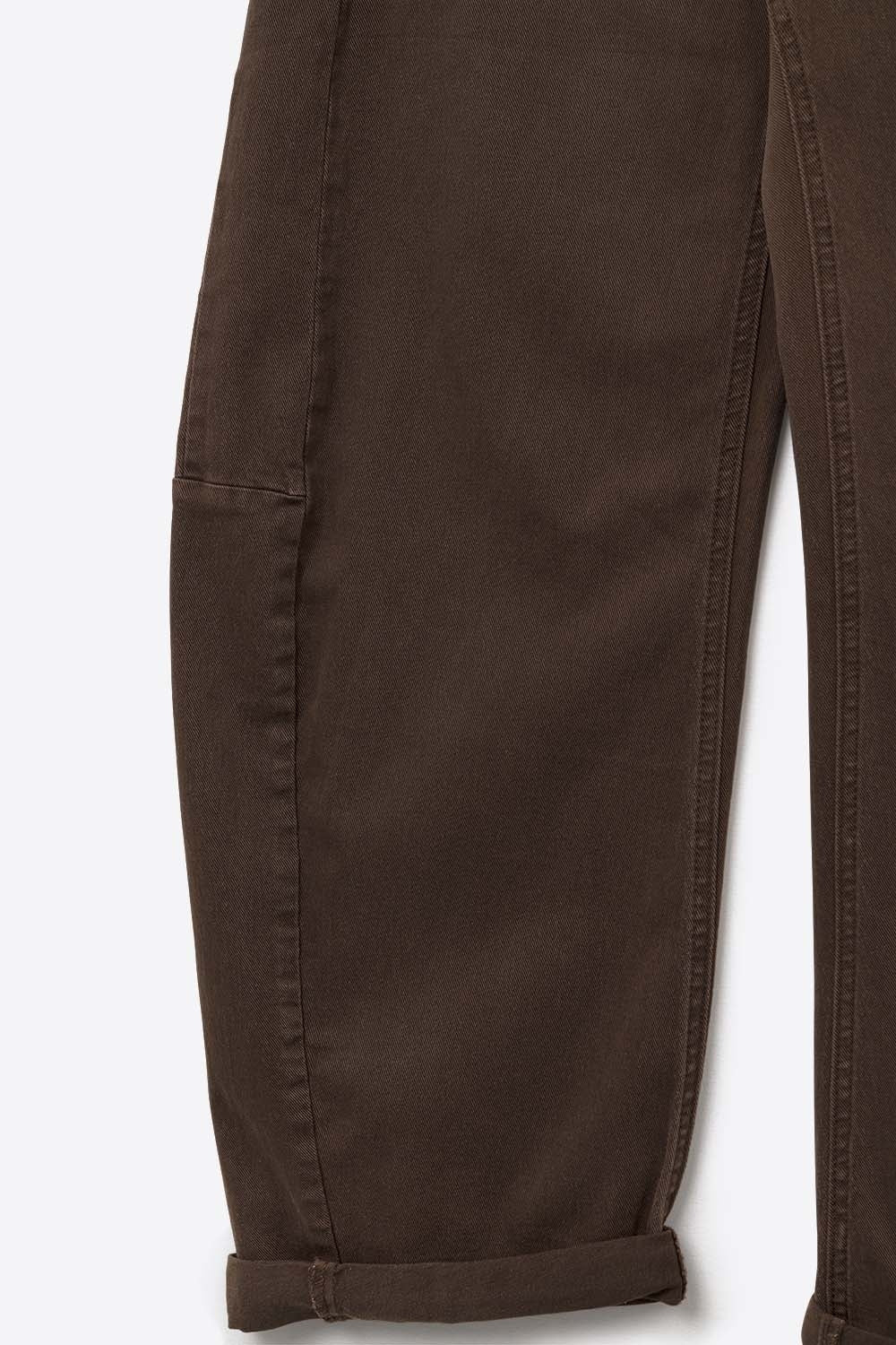 Relaxed Fit Straight Barrel Leg Pants in choco color