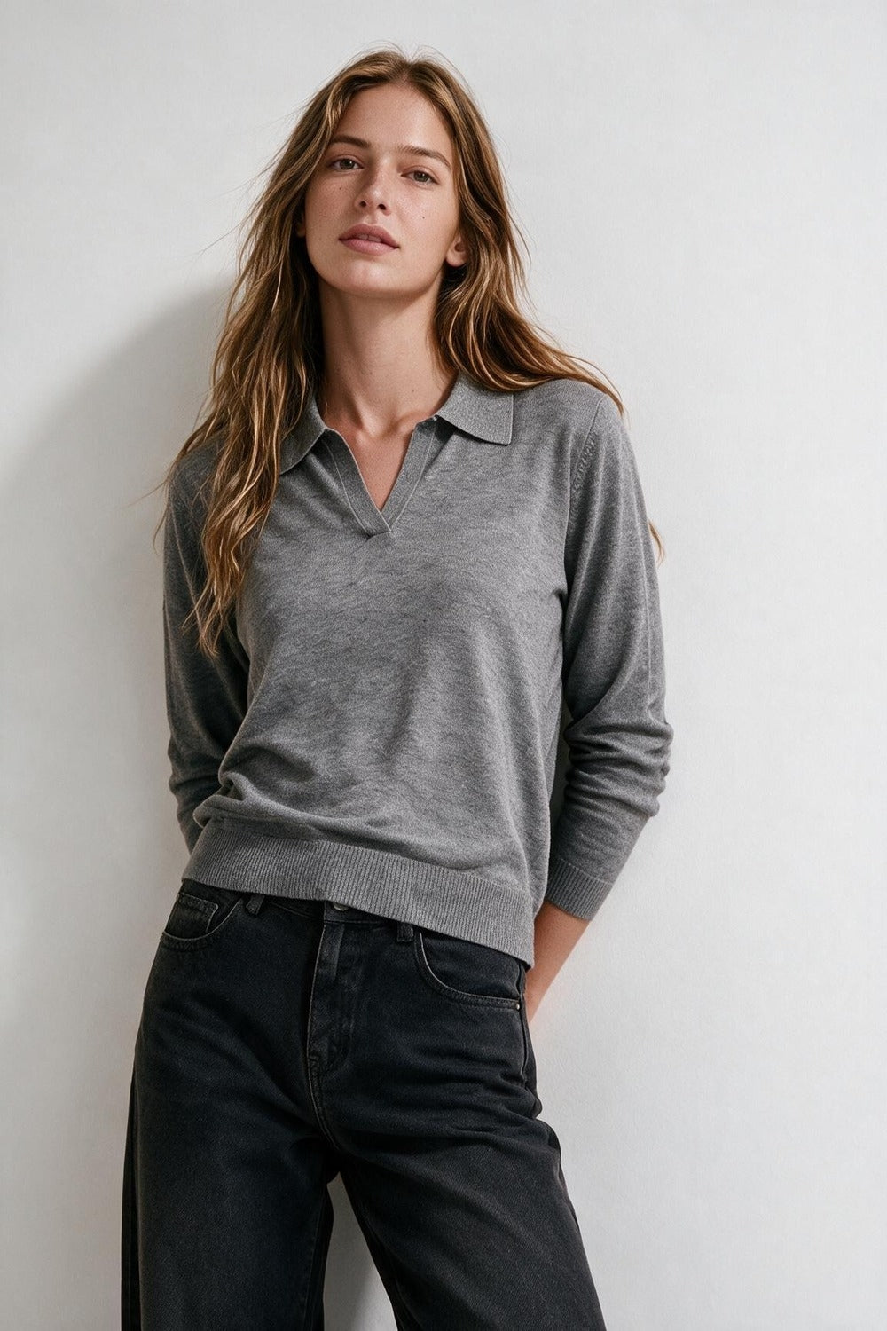 Knitted polo collar with V-neckline no button placket in grey - Polos