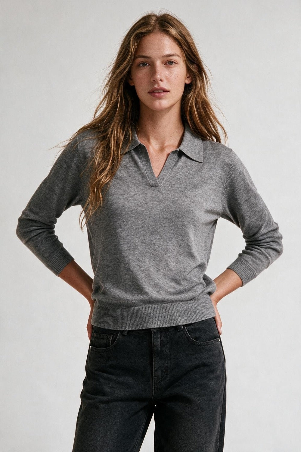 Knitted polo collar with V-neckline no button placket in grey - Polos