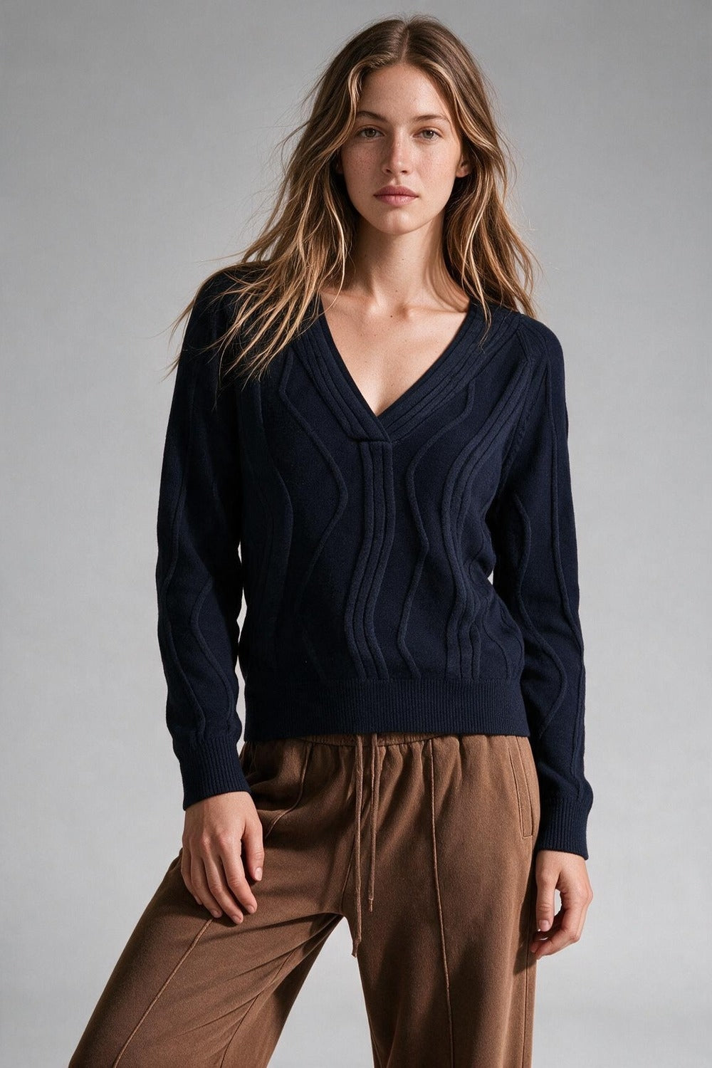 Textured Wave-Knit V-Neck Sweater in navy - Jumpers