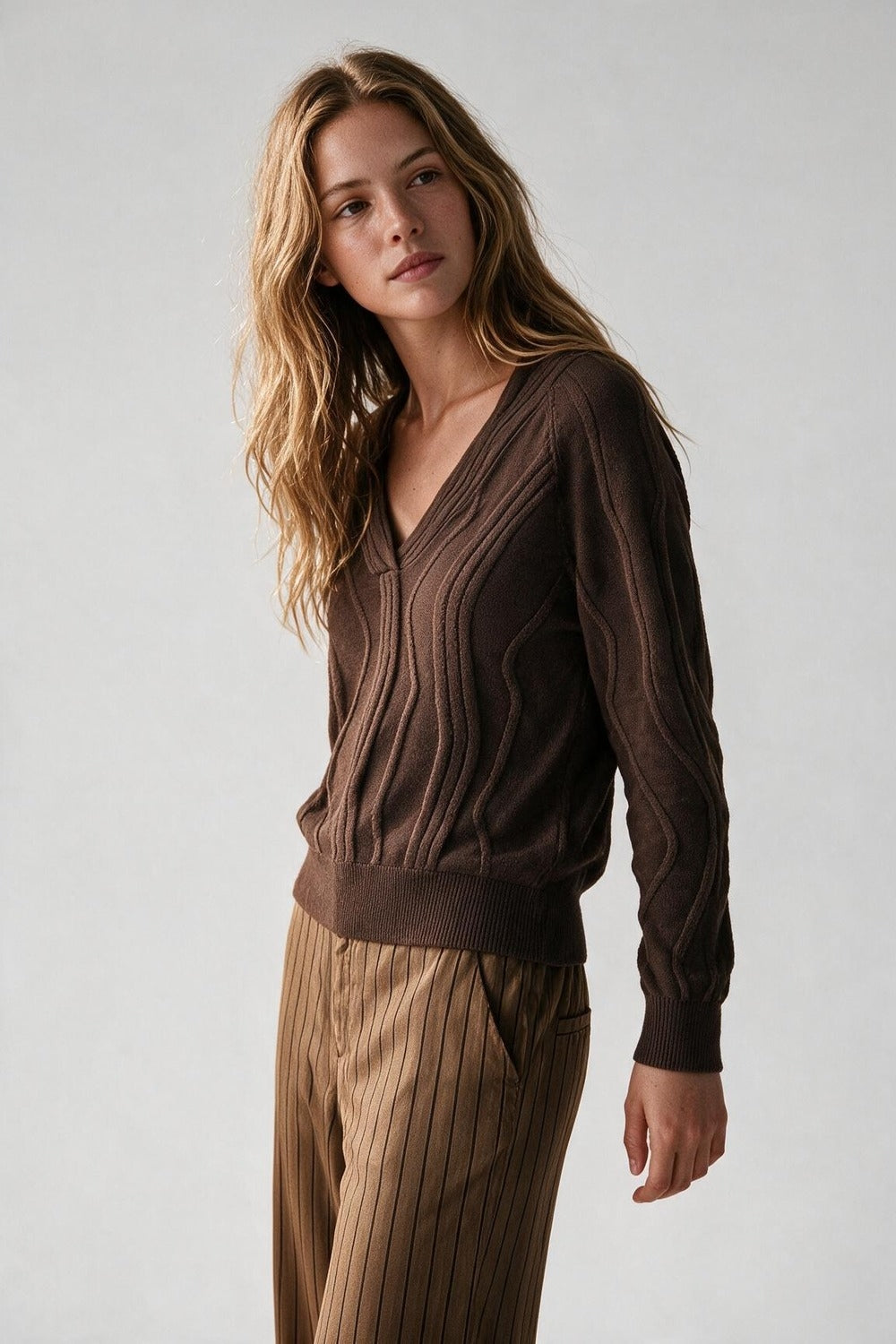 Textured Wave-Knit V-Neck Sweater in brown - Jumpers