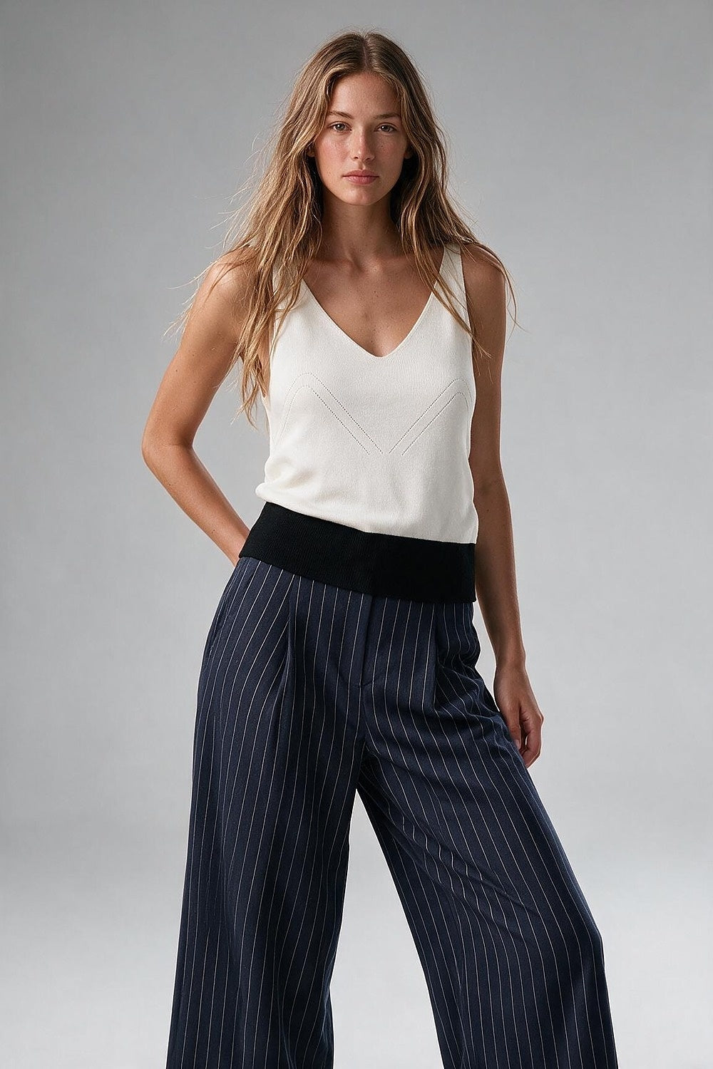 White Ribbed Knit Contrast Hem V-Neck Cropped Tank Top - Tops