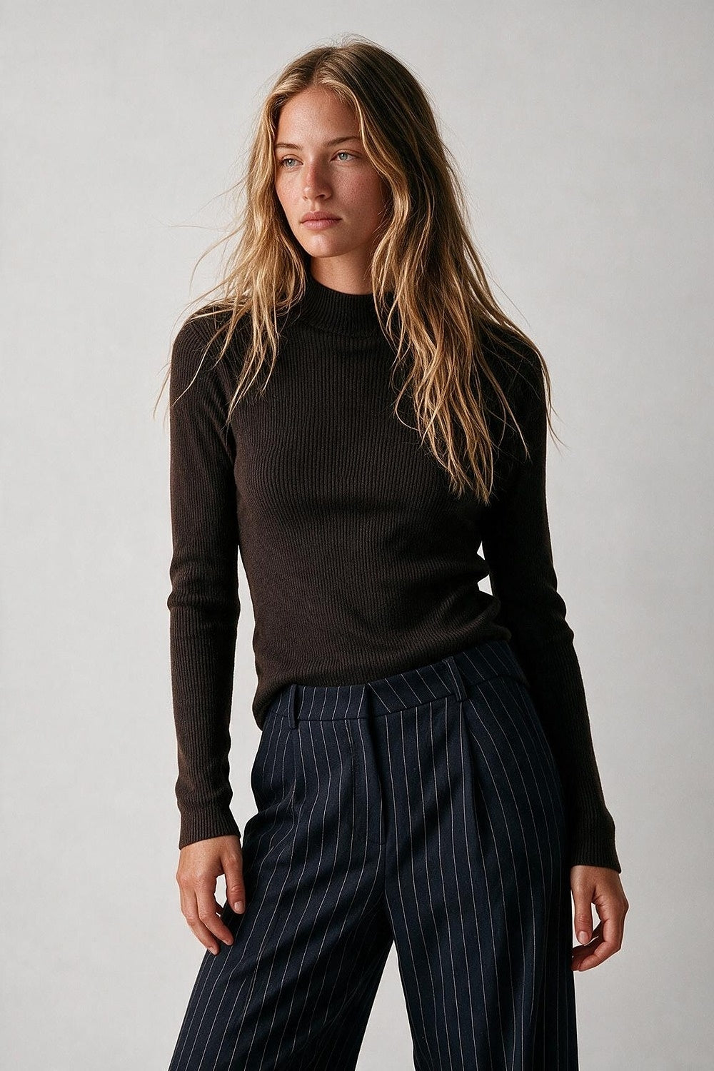 Fine Ribbed Merino Wool Sweater in brown with Mock neck - Jumpers
